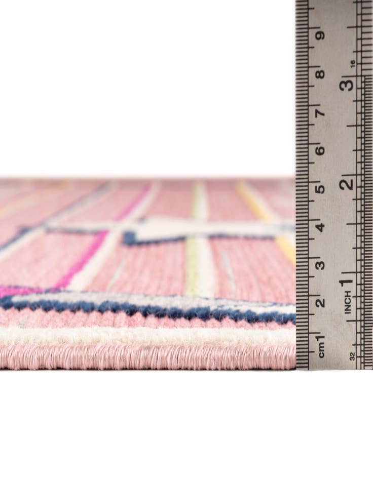 Detail image of  5' 3 x 7' 7  Washable  Indoor / Outdoor Rug