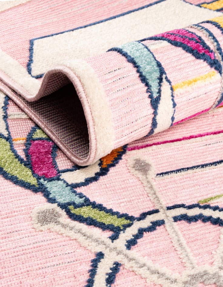 Detail image of  5' 3 x 7' 7  Washable  Indoor / Outdoor Rug