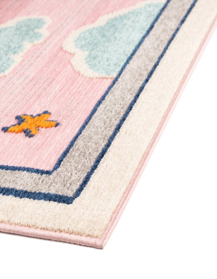 Detail image of  5' 3 x 7' 7  Washable  Indoor / Outdoor Rug