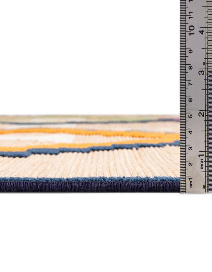 Detail image of  5' x 7' 7  Washable  Indoor / Outdoor Rug