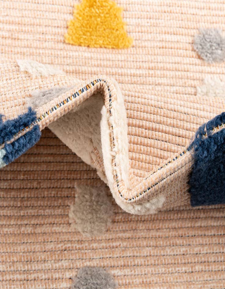 Detail image of  5' x 7' 7  Washable  Indoor / Outdoor Rug