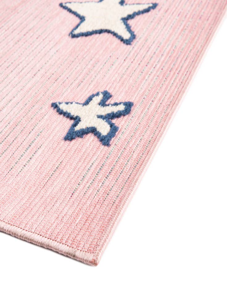 Detail image of  5' 3 x 7' 7  Washable  Indoor / Outdoor Rug