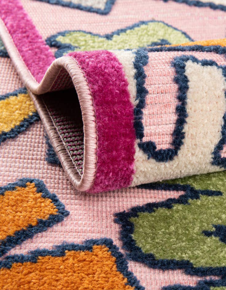 Detail image of  5' 3 x 7' 7  Washable  Indoor / Outdoor Rug