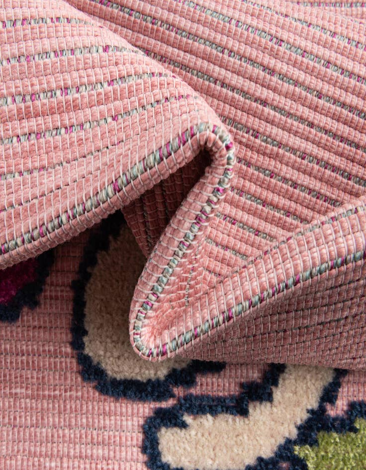 Detail image of  5' 3 x 7' 7  Washable  Indoor / Outdoor Rug