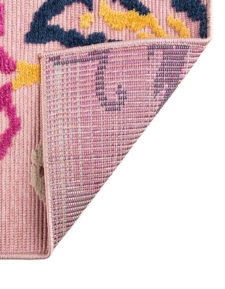 Detail image of  5' 3 x 7' 7  Washable  Indoor / Outdoor Rug