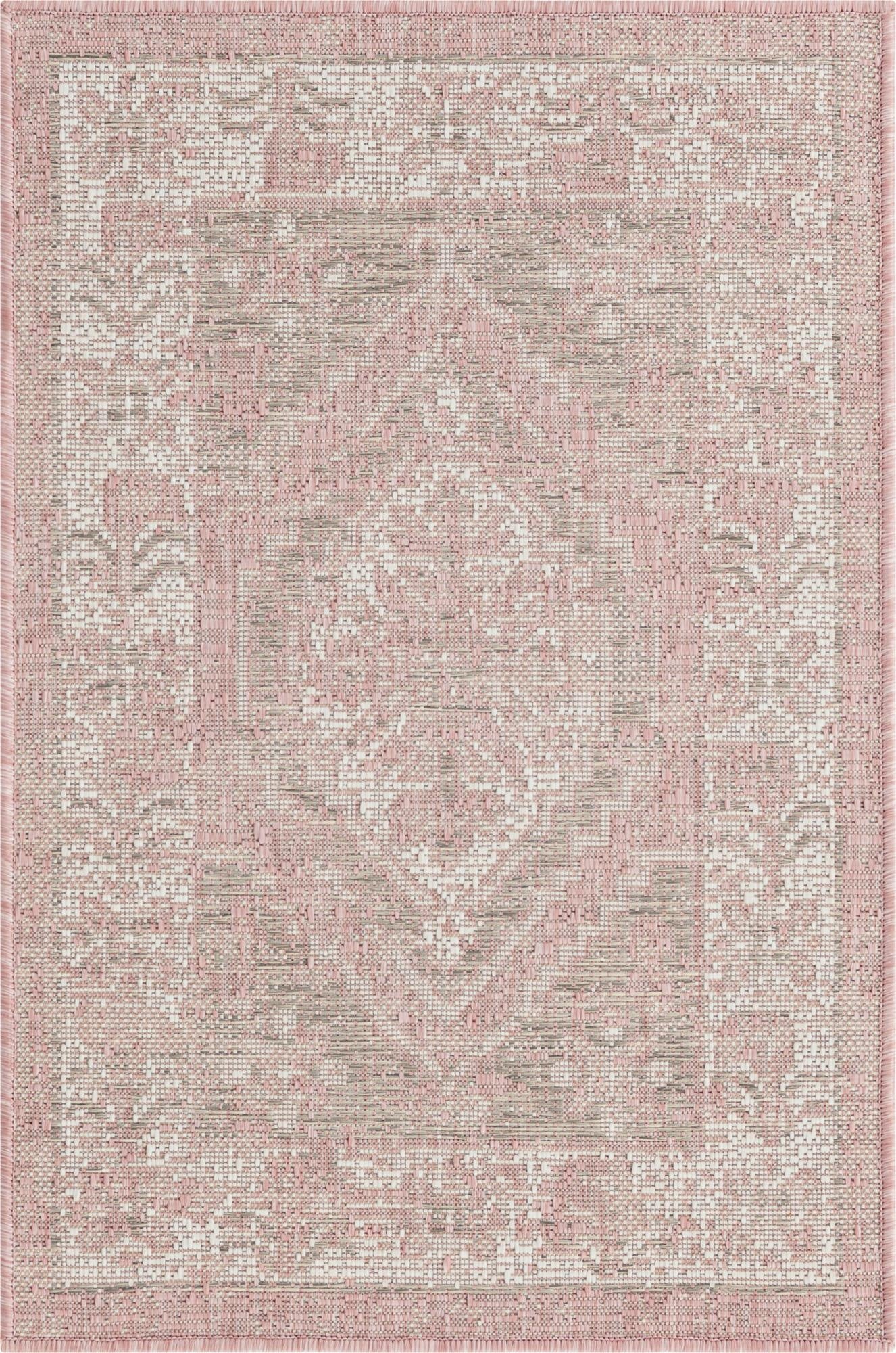 2' x 3'  Washable Traditional Indoor / Outdoor Rug