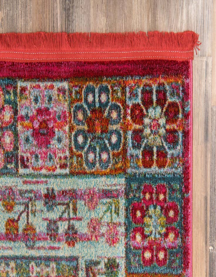 Detail image of  5' 5 x 8' Santiago Rug