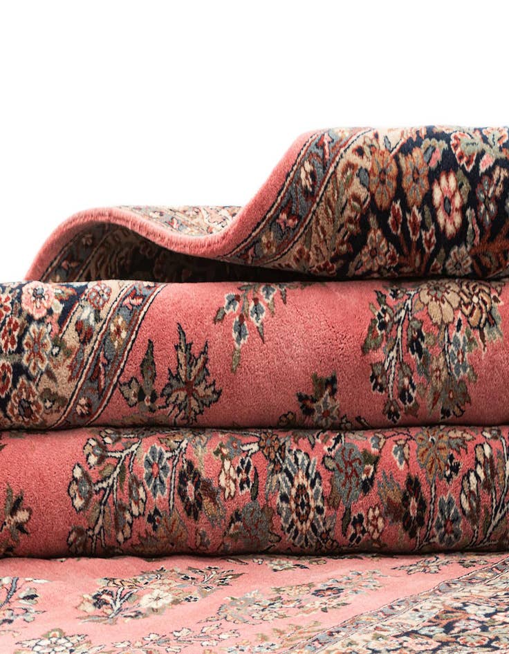 Detail image of  6' 5 x 10' Sarouk Rug