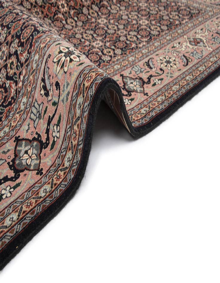 Detail image of  5' 1 x 6' 7 Tabriz Mahi Wool Rug