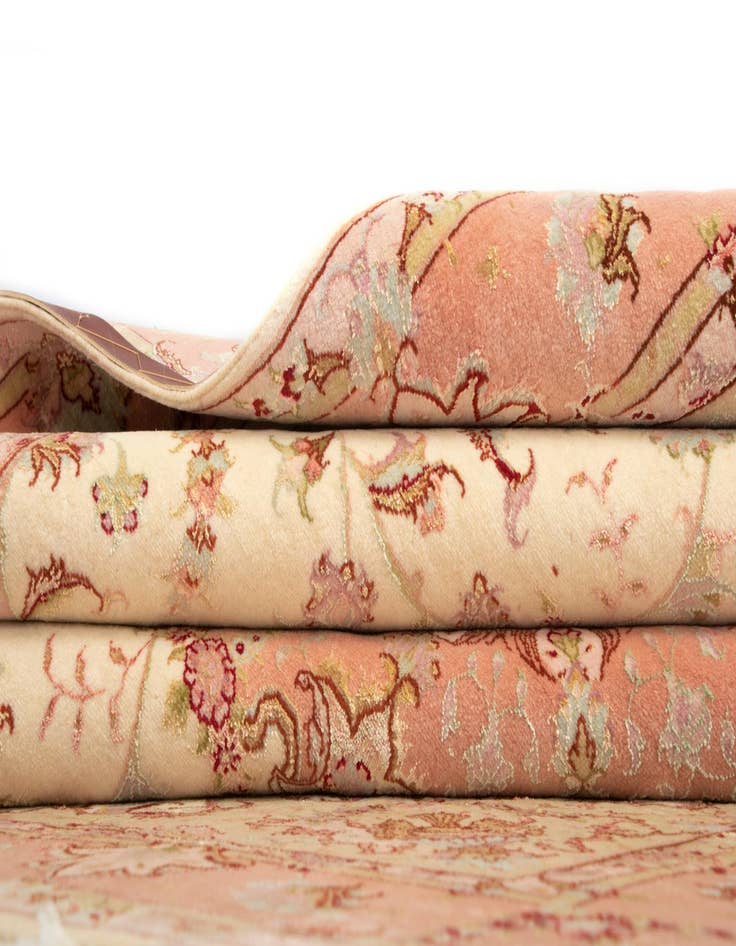 Detail image of  4' 11 x 6' 9 Tabriz Rug