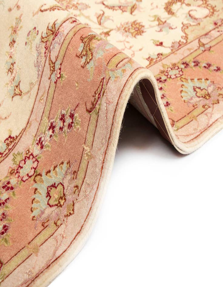 Detail image of  4' 11 x 6' 9 Tabriz Rug