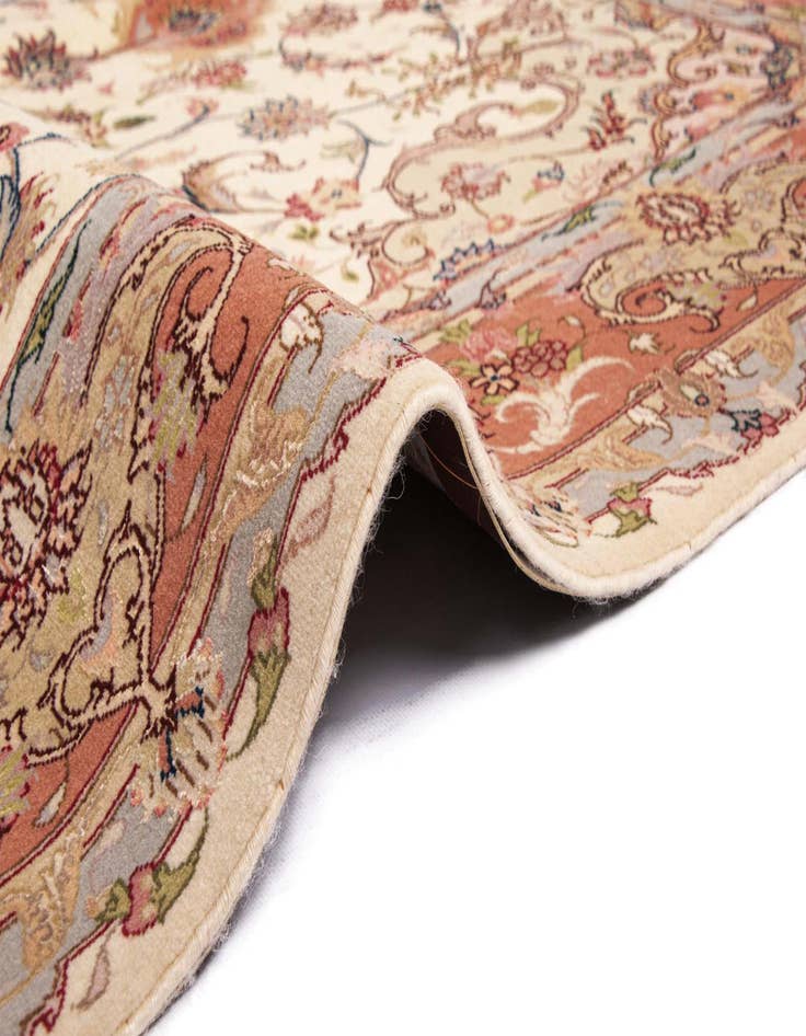 Detail image of  5' x 7' Tabriz Rug