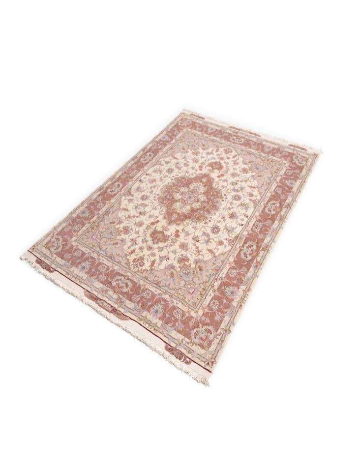 Detail image of  4' 11 x 6' 10 Tabriz Rug