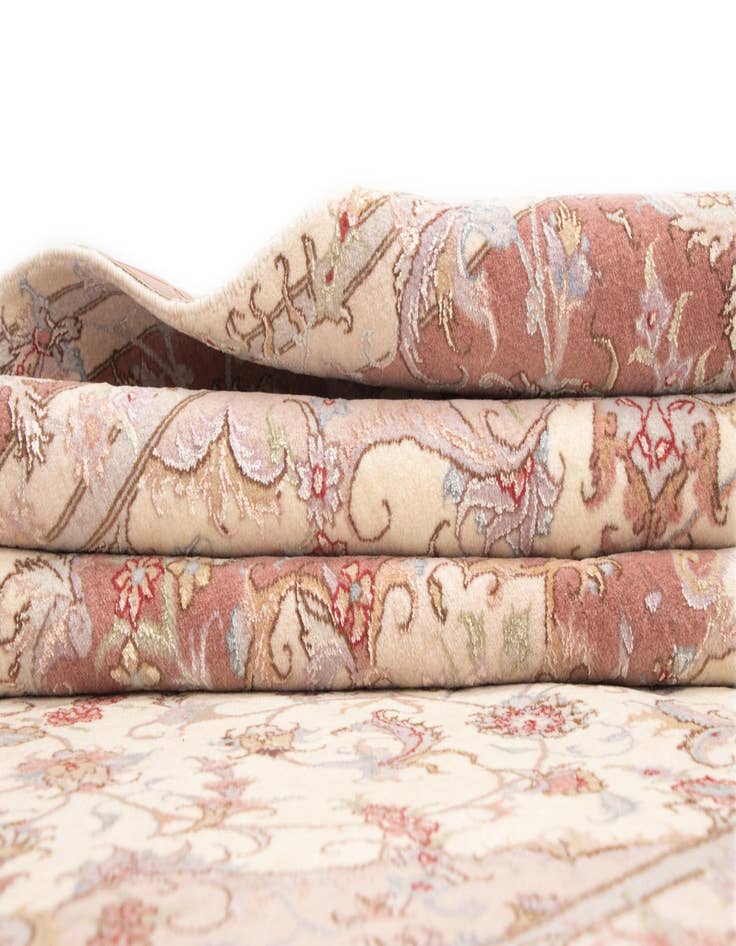 Detail image of  4' 11 x 6' 10 Tabriz Rug