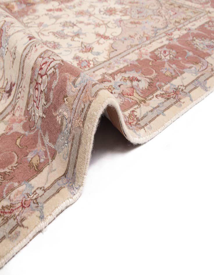 Detail image of  4' 11 x 6' 10 Tabriz Rug