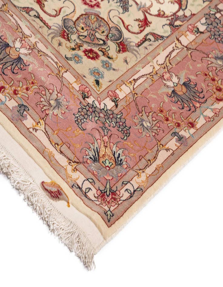 Detail image of  5' x 7' 2 Tabriz Rug