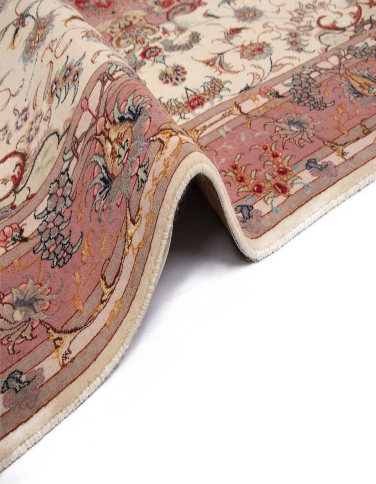 Detail image of  5' x 7' 2 Tabriz Rug