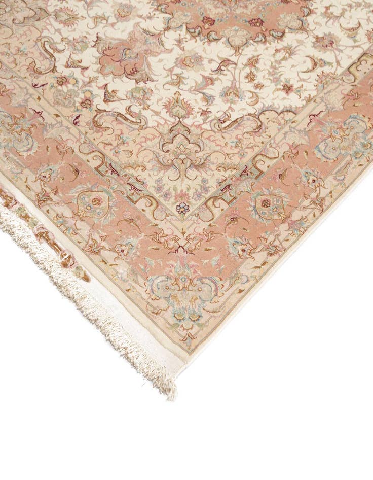 Detail image of  5' x 7' Tabriz Rug