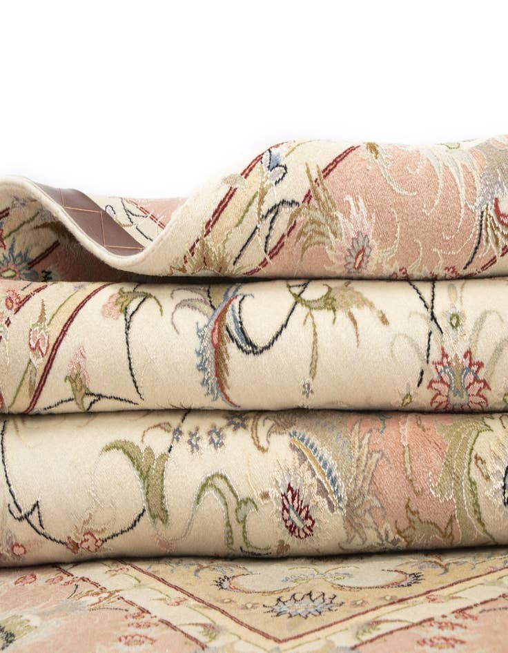 Detail image of  4' 11 x 6' 9 Tabriz Rug