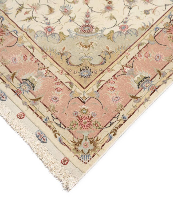 Detail image of  4' 11 x 6' 9 Tabriz Rug