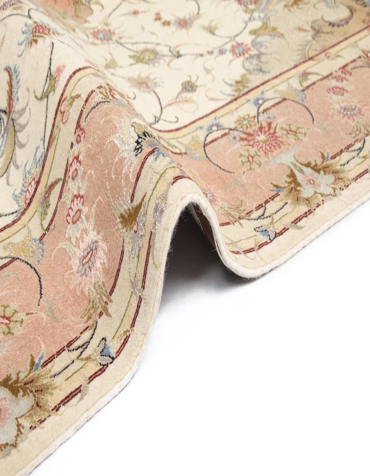 Detail image of  4' 11 x 6' 9 Tabriz Rug