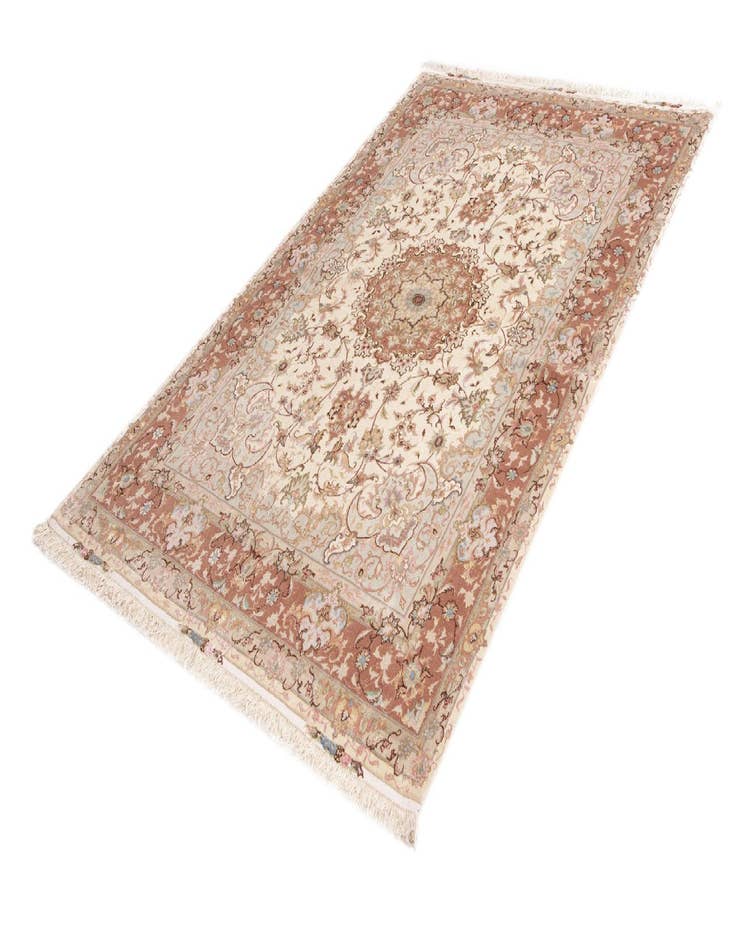 Detail image of  4' 11 x 7' Tabriz Rug