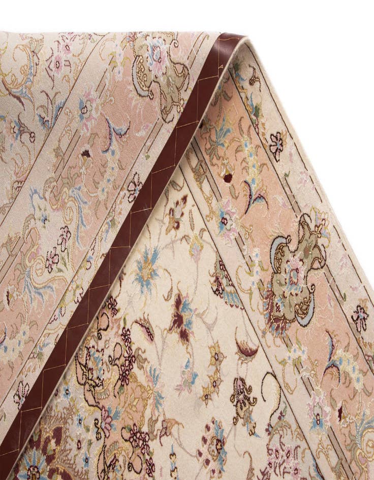 Detail image of  4' 10 x 7' Tabriz Rug