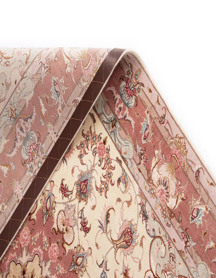 Detail image of  4' 10 x 6' 9 Tabriz Rug