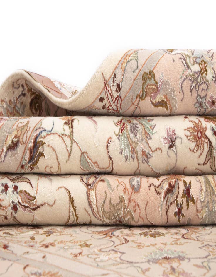 Detail image of  5' 1 x 7' 1 Tabriz Rug