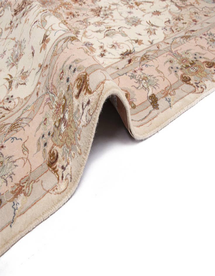 Detail image of  5' 1 x 7' 1 Tabriz Rug