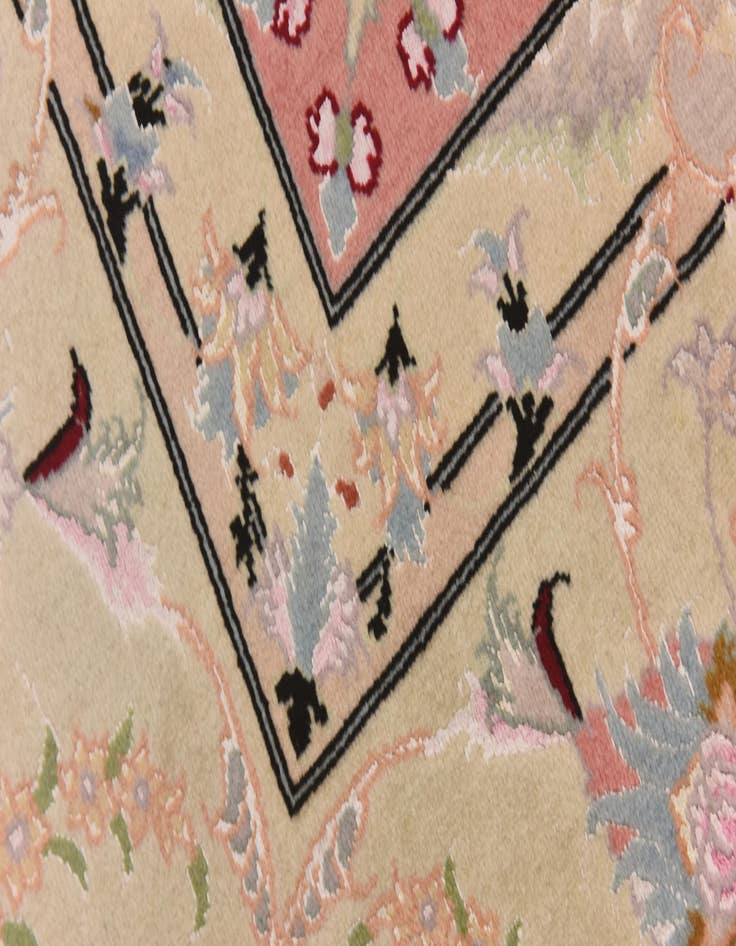 Detail image of  6' 7 x 9' 10  Hand Knotted Tabriz Persian Rug