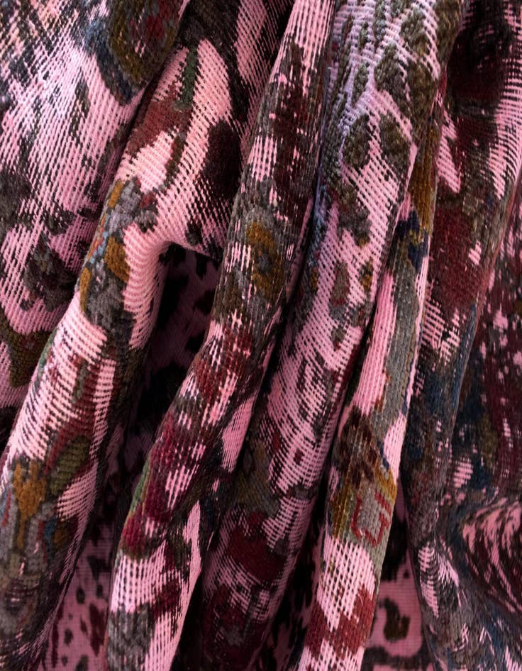 Detail image of  8' 4 x 11' 2 Vintage Royal Wool Rug