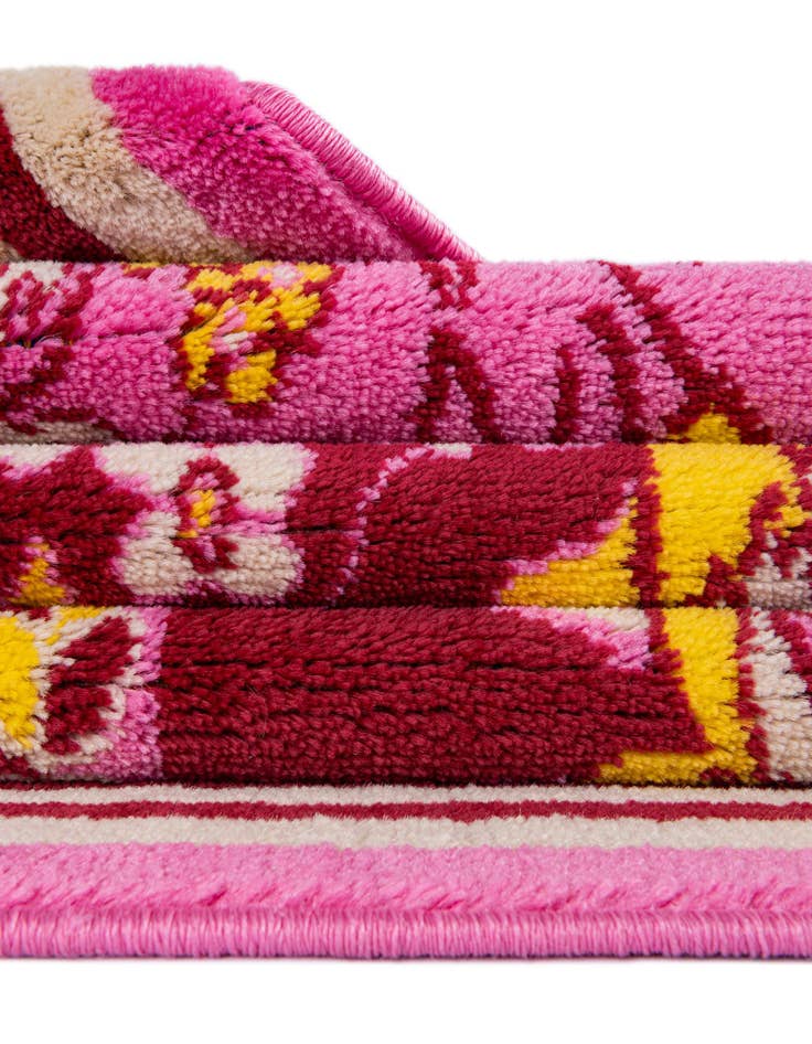 Detail image of  4' x 5' 3 Zoey Rug