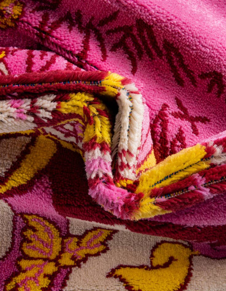 Detail image of  4' x 5' 3 Zoey Rug