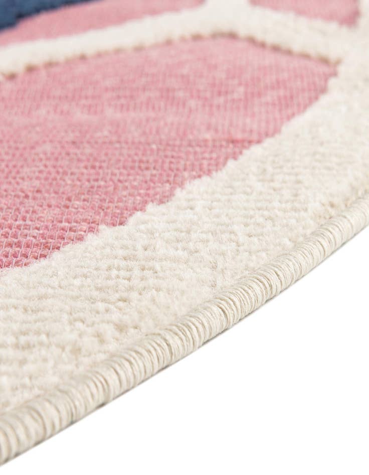 Detail image of  5' 3 x 5' 3  Washable Aruba Indoor / Outdoor Round Rug