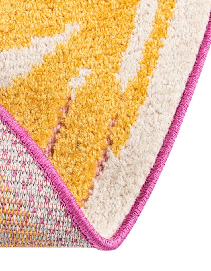 Detail image of  5' 3 x 5' 3  Washable Aruba Indoor / Outdoor Round Rug