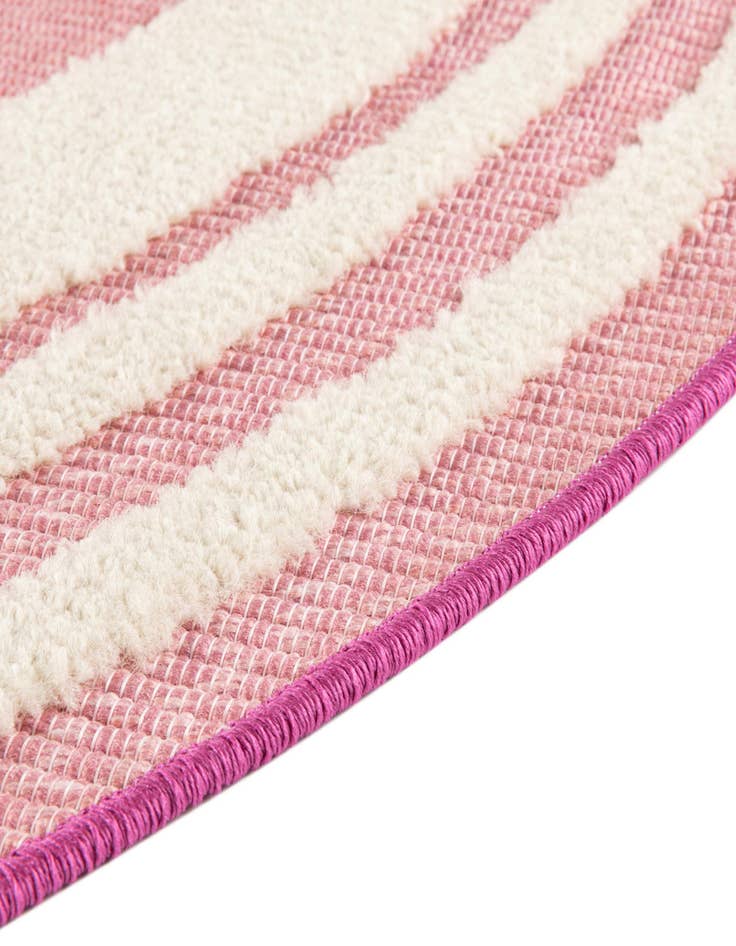 Detail image of  3' 3 x 3' 3  Washable Aruba Indoor / Outdoor Round Rug