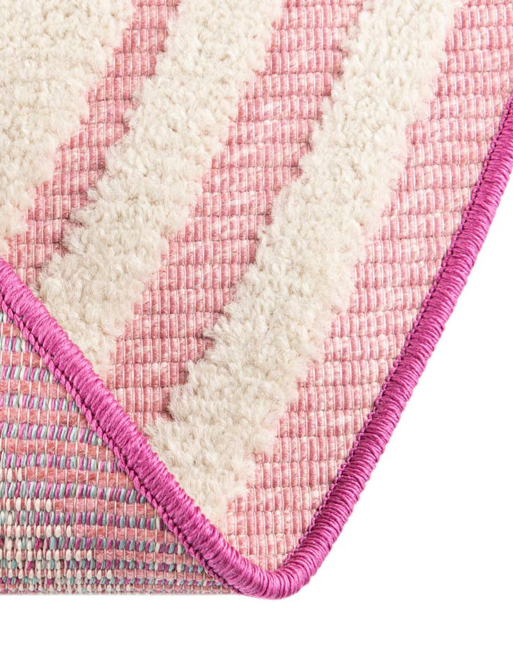 Detail image of  3' 3 x 3' 3  Washable Aruba Indoor / Outdoor Round Rug