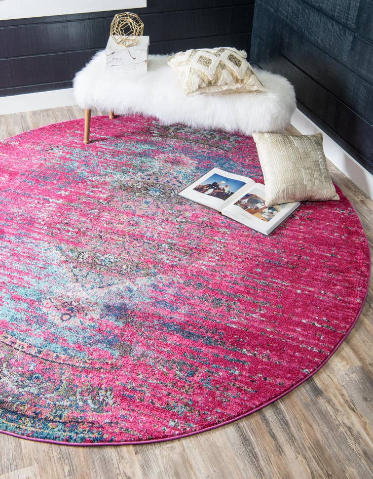 Detail image of  8' x 8'  Washable Carnevale Round Rug