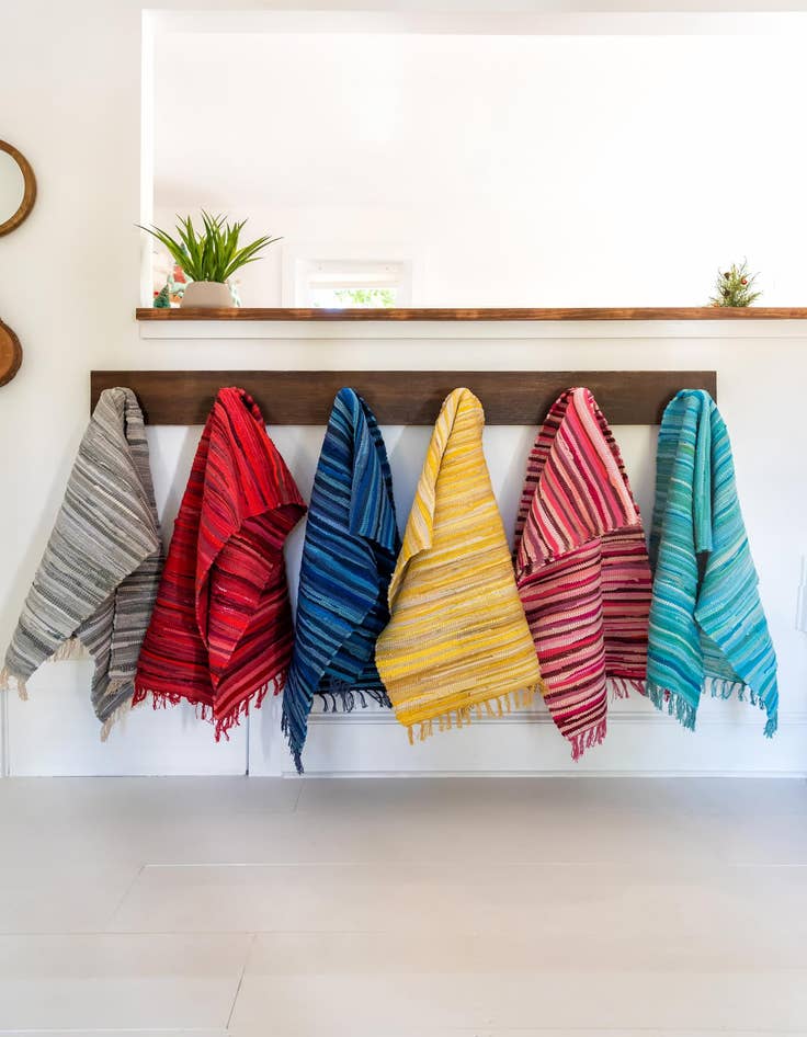 Detail image of  3' 3 x 3' 3 Chindi Cotton Round Rug