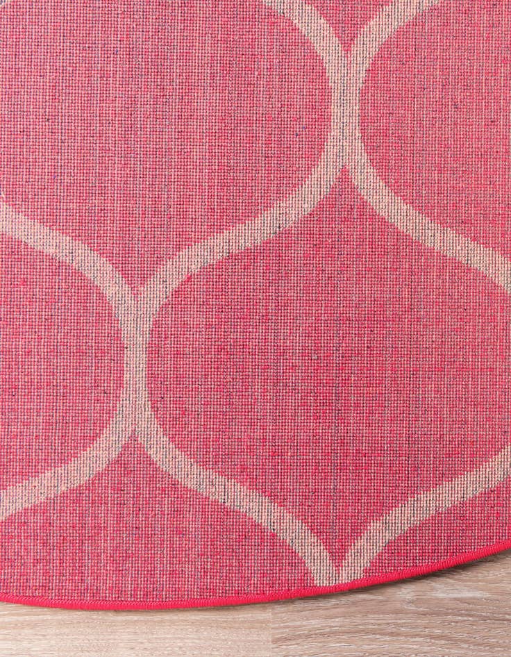 Detail image of  4' x 4' Lattice Frieze Round Rug
