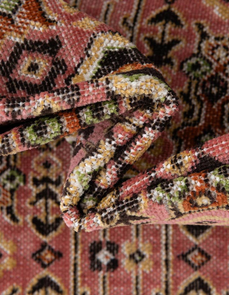 Detail image of  5' 3 x 5' 3 Lucerne Round Rug