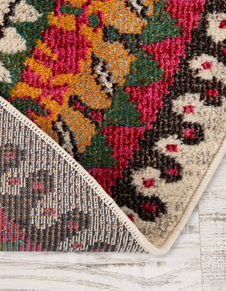 Detail image of  3' 3 x 3' 3  Washable Mesa Round Rug