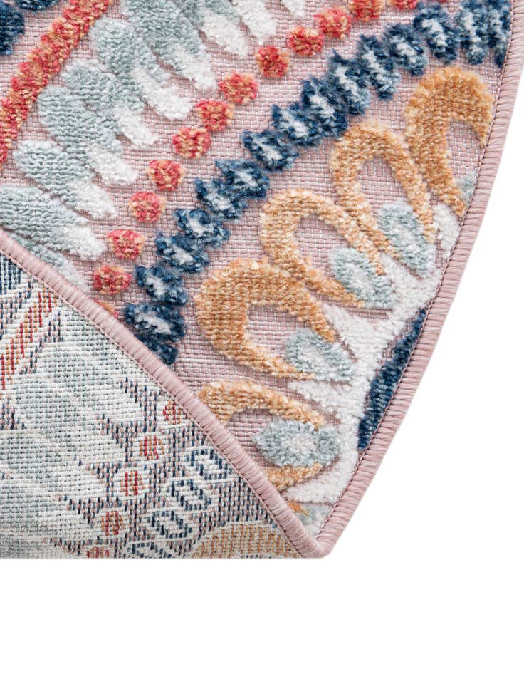 Detail image of  4' 5 x 4' 5  Washable Botanical Indoor / Outdoor Round Rug