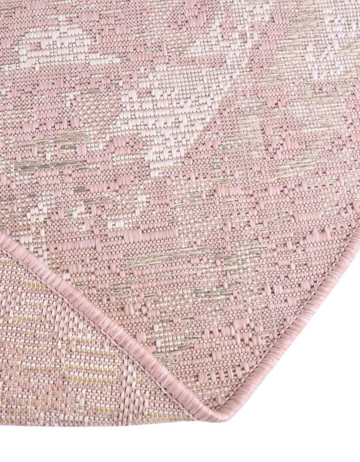 Detail image of  4' x 4'  Washable Traditional Indoor / Outdoor Round Rug