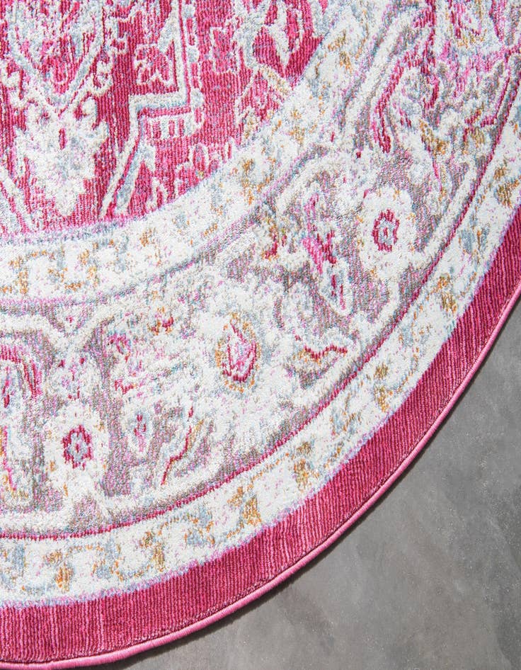 Detail image of 8' x 8' Santiago Round Rug