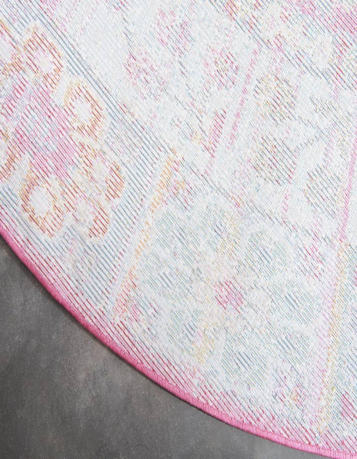Detail image of  8' x 8' Santiago Round Rug