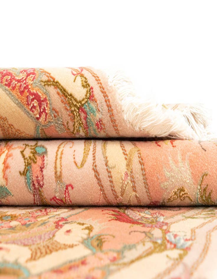 Detail image of  4' 11 x 4' 11 Tabriz Round Rug