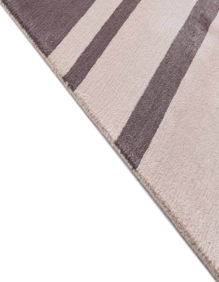 Detail image of  2' 8 x 12' 8 Darya Runner Rug