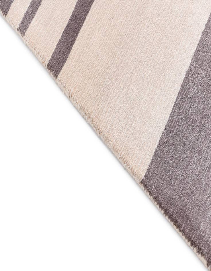 Detail image of  2' 8 x 9' 7 Darya Runner Rug